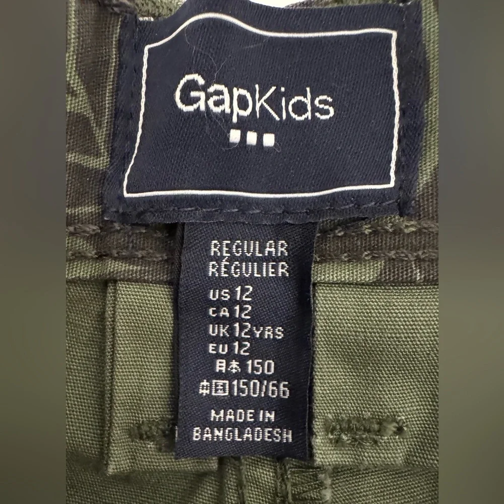 NWT Boy’s Gap Palm Print Cargo Shorts (12)